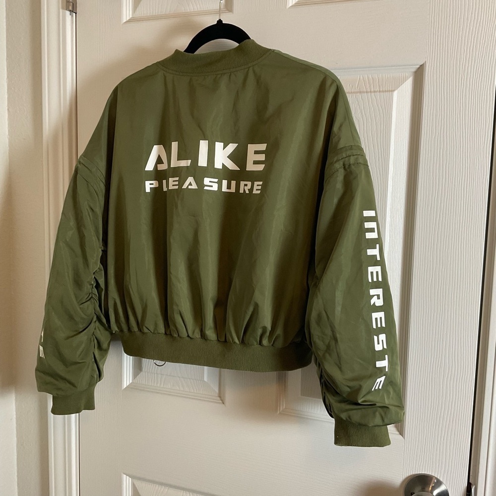 Sanfu Olive Green Cropped Bomber Jacket – Ruched Toggle Sleeves – Size S - Picture 10 of 12